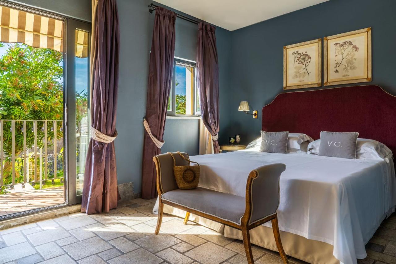 Carlotta Hotel