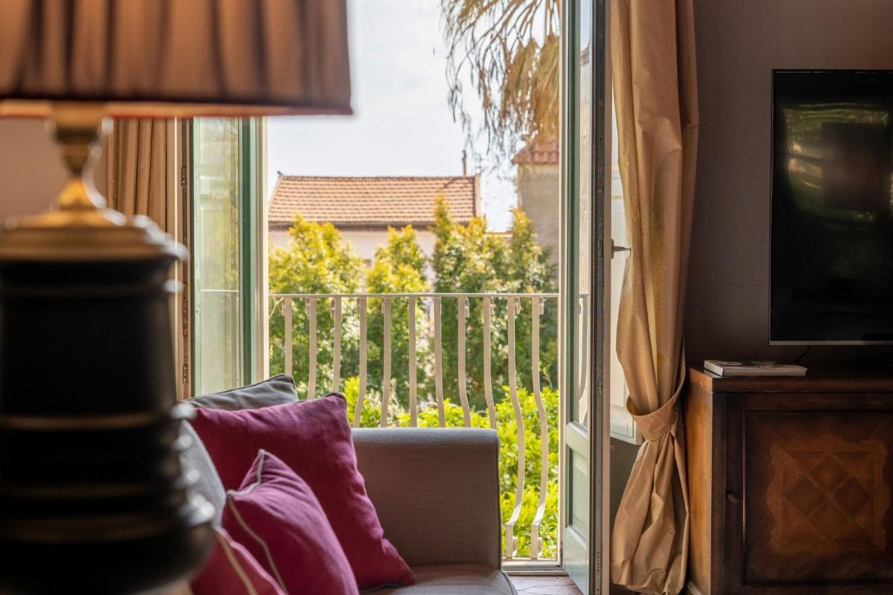 Carlotta Hotel
