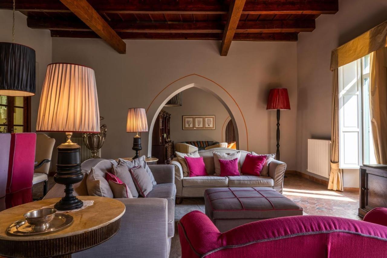 Hotel Carlotta